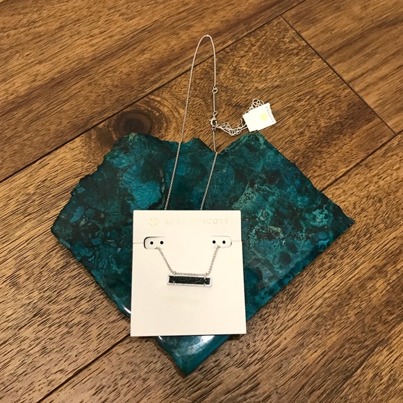 Kendra Scott Jewelry - Kendra Scott silver pendant necklace sage drusy